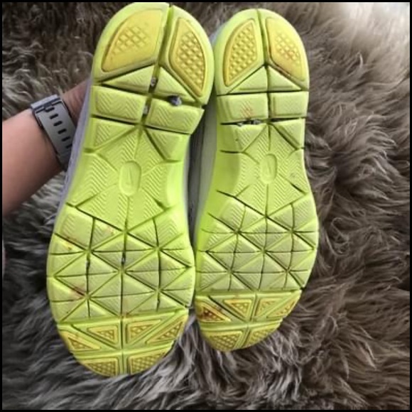 Nike shoes - Picture 4 of 6